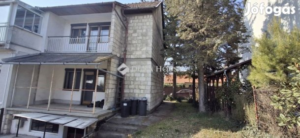 Eladó 94 nm-es ház Szentendre
