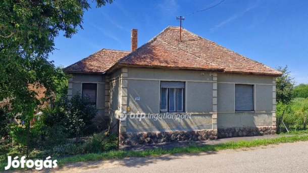 Eladó 94 nm-es ház Zók