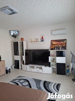 Eladó 95 nm-es ház Adony