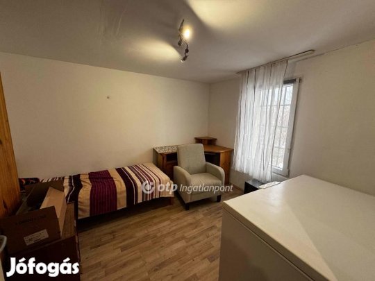 Eladó 95 nm-es ház Debrecen