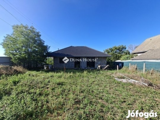 Eladó 95 nm-es ház Isaszeg