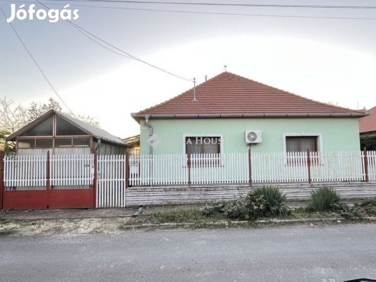 Eladó 95 nm-es ház Kistarcsa