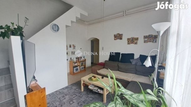 Eladó 95 nm-es ház Vecsés