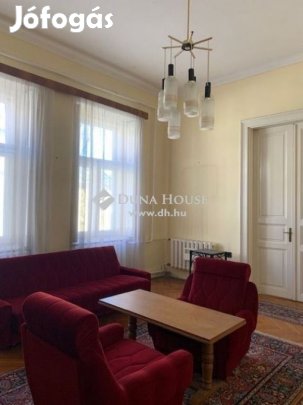 Eladó 95 nm-es lakás Kecskemét