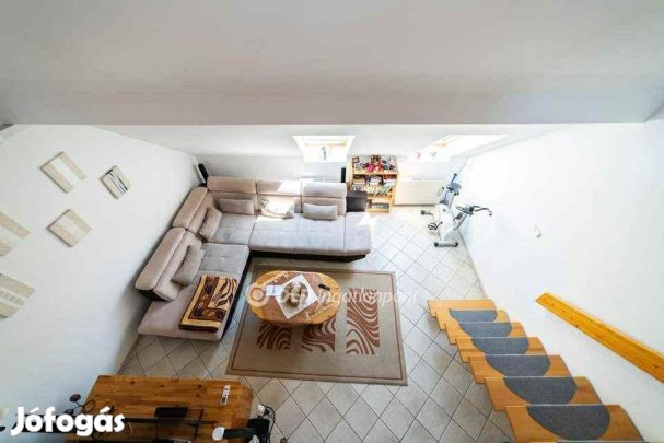 Eladó 96 nm-es lakás Kecskemét