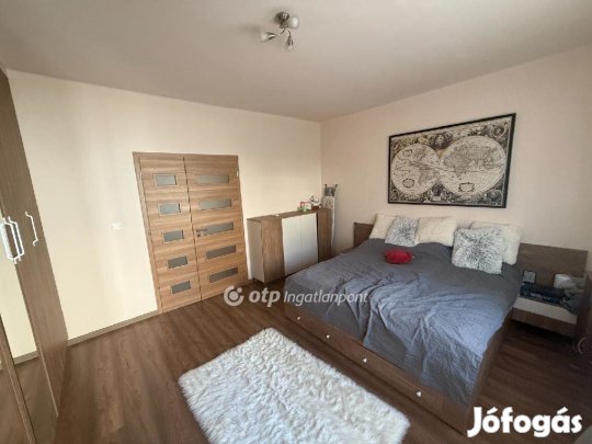 Eladó 96 nm-es lakás Nyíregyháza