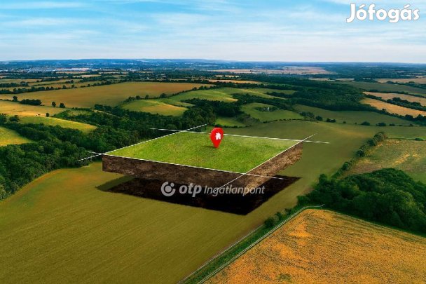 Eladó 9700 nm-es telek Székesfehérvár