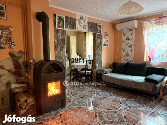 Eladó 97 nm-es Újszerű állapotú Családi ház Gárdony Belterület