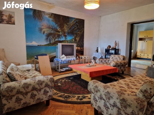 Eladó 98 nm-es ház Balatonalmádi