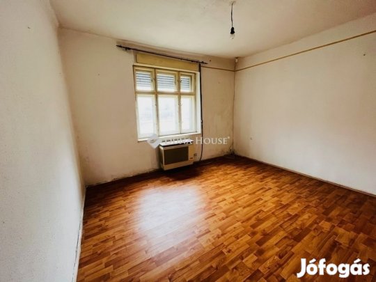 Eladó 98 nm-es ház Tápiószecső