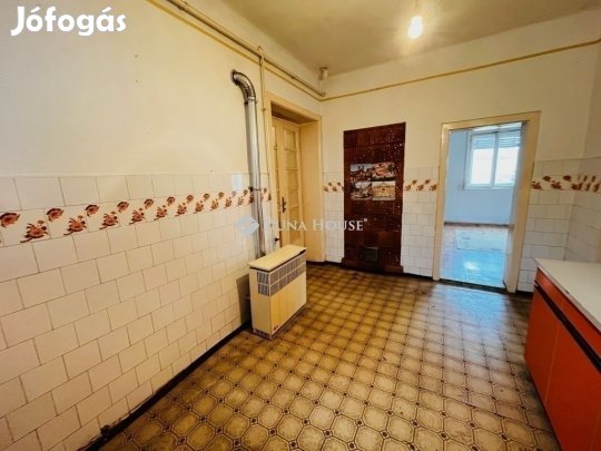 Eladó 98 nm-es ház Tápiószecső