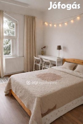 Eladó 98 nm-es lakás Pécs