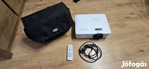 Eladó Acer projektor+ vászon