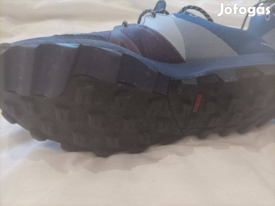 Eladó Adidas terepfutó cipő!