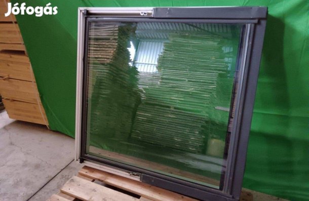 Eladó Alu/Fa SE Basic tetőablak 78x140