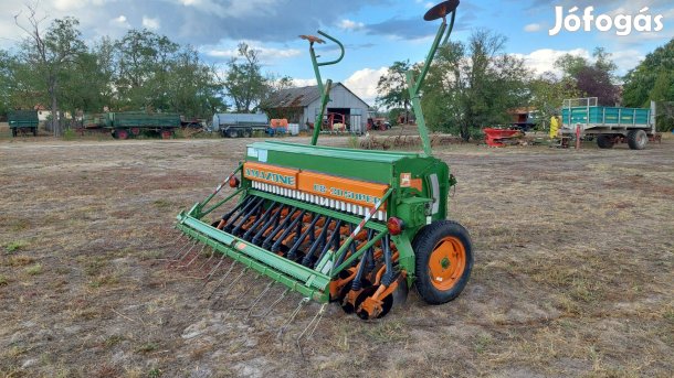 Eladó Amazone D8 30 Super tárcsás vetőgép, 3 méter, hidraulikus nyomje