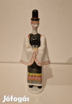 Eladó Aquincumi Magyaros dísztárgy legény figura