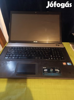 Eladó Asus i7 laptop.