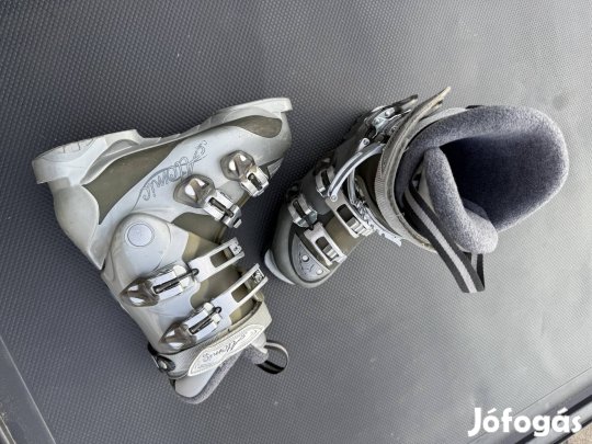 Eladó Atomic síbakancs 23,5-24