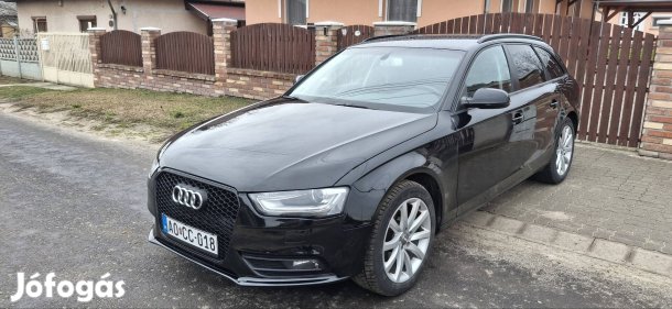 Eladó Audi A 4 b 8.5 2000 cr Manuál 6  Sebességes 