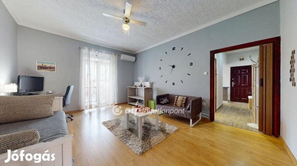 Eladó Bajcsy-Zsilinszky úton eladó egy 50 nmes, 3. emeleti lakás!