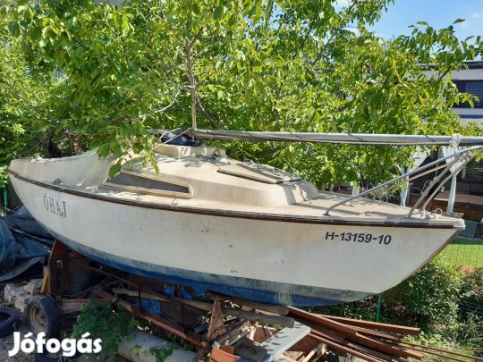 Eladó Balaton18-as 4személyes túravitorlás