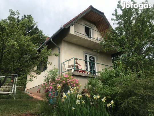 Eladó Balatoni Panorámás Ház Felsőörs Külterületén