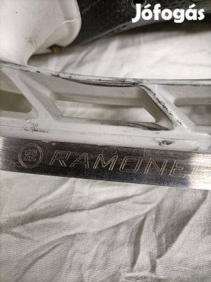 Eladó Bauer Supreme 2S Pro korcsolya