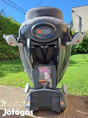 Eladó Besafe autós gyerekülés 