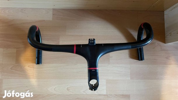 Eladó Bontrager XXX integrált carbon országúti kormány/stucni