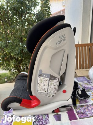 Eladó Britax Römer Advandafix III gyereküles