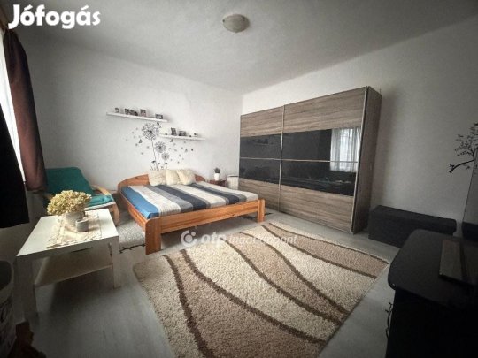 Eladó Családi Ház Lakható melléképülettel, Gyula