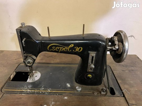 Eladó Csepel 30 pedálos varrógép eredeti asztallal