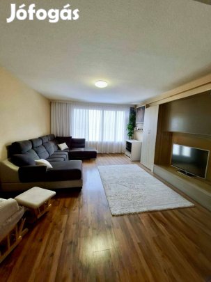 Eladó Cseréptetős Rókusi 4 Szobás Lakás!