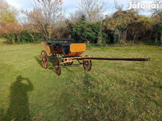 Eladó Cziráki hintó újszerű állapotban