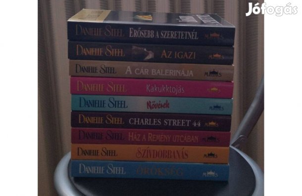 Eladó Danielle Steel sorozatból 9 rész