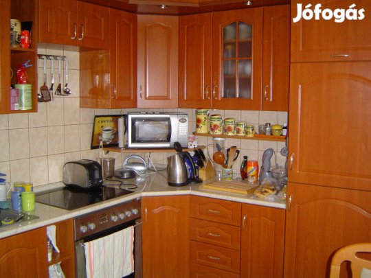 Eladó Debrecen /Újkert 54 nm-es, panelprogramos lakás +garázs