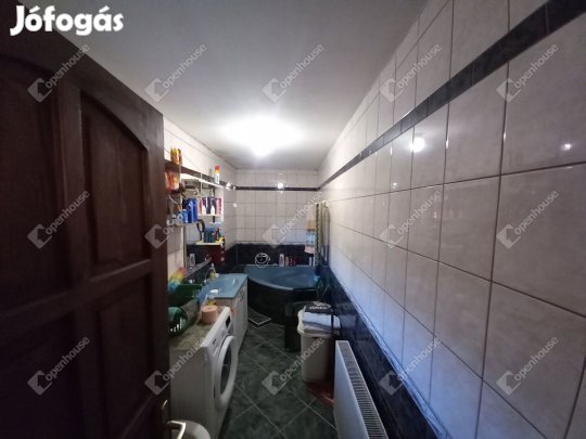 Eladó Debrecenben egy felújított családi ház