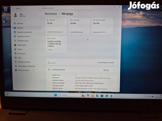 Eladó Dell Inspiron 15 3000 laptop