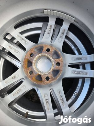 Eladó Dezent 17" alufelni garnitúra Continental nyári gumikkal (5x108)