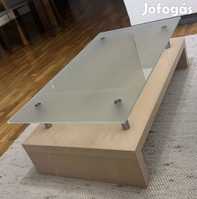 Eladó Dohányzóasztal