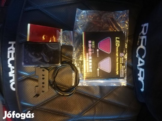 Eladó Egy Vadonatúj Univerzális "F1 Stílus" Hátsó Féklámpa 3.800 FT