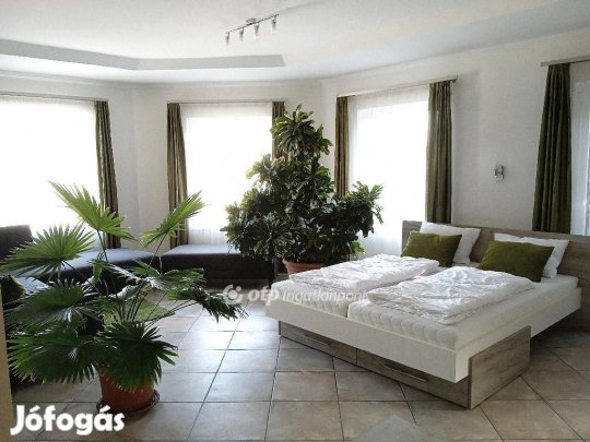 Eladó Egyéb ipari ingatlan, Szentgál