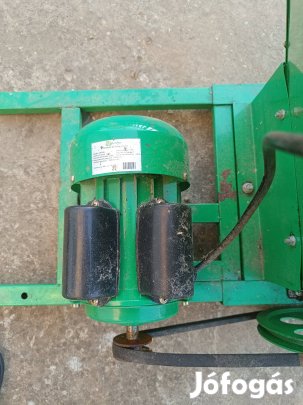 Eladó Elektromos Gyümölcsdaraló !