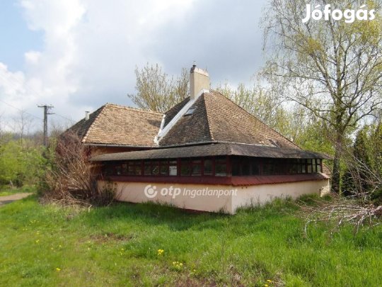 Eladó Étterem, Gyula