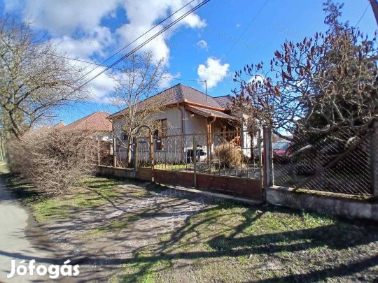 Eladó FARMOS ( Pest megye ) 90 m2 Családi Ház