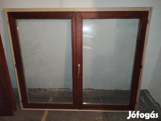 Eladó Fa ablak