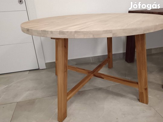 Eladó Fa kerekasztal 120x70