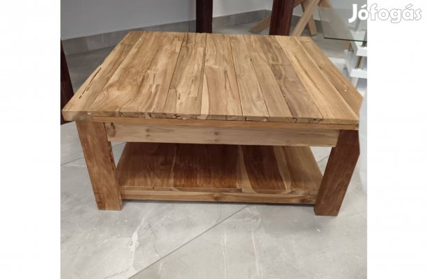 Eladó Fa kisasztal 80x80