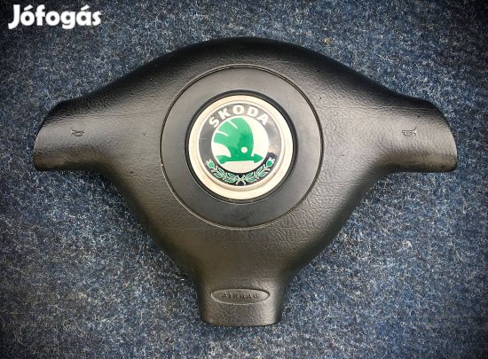 Eladó Fabia Octavia három küllős légzsák. Bp/posta